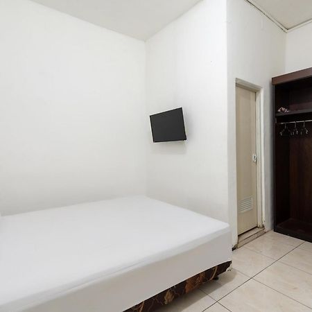 Oyo Life 2108 Griya Aisyah Residence Sorabaya Extérieur photo