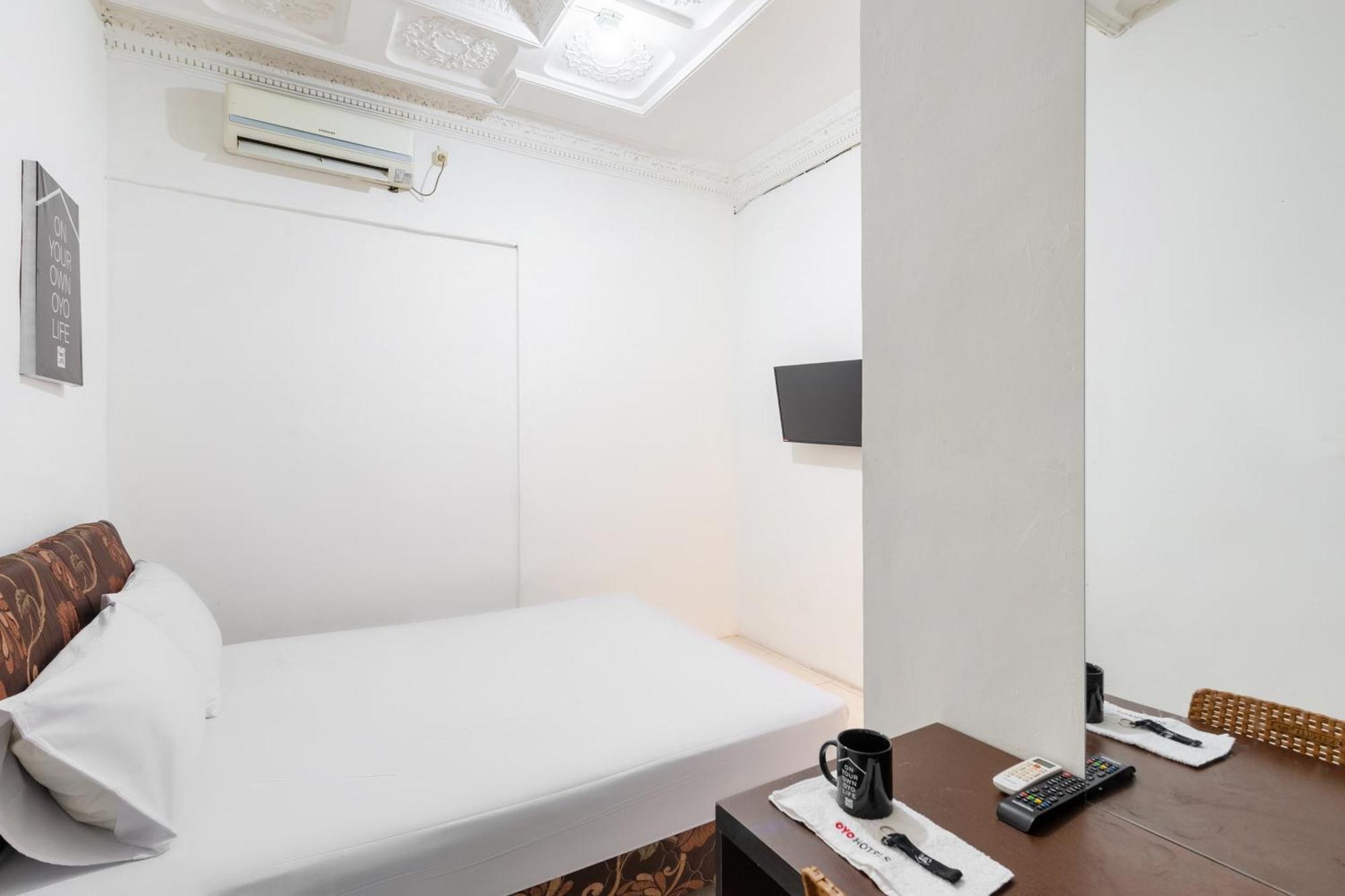 Oyo Life 2108 Griya Aisyah Residence Sorabaya Extérieur photo