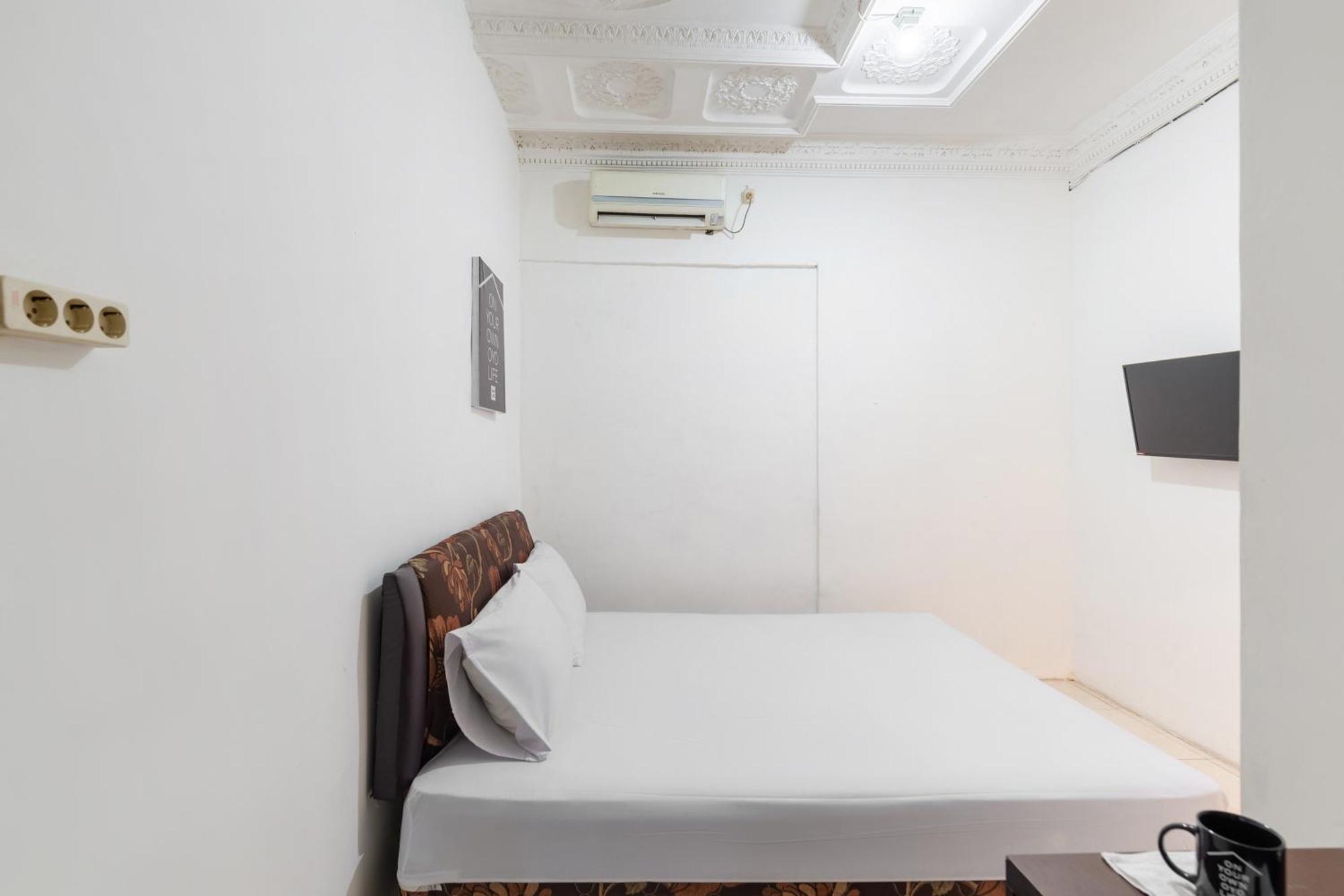 Oyo Life 2108 Griya Aisyah Residence Sorabaya Extérieur photo