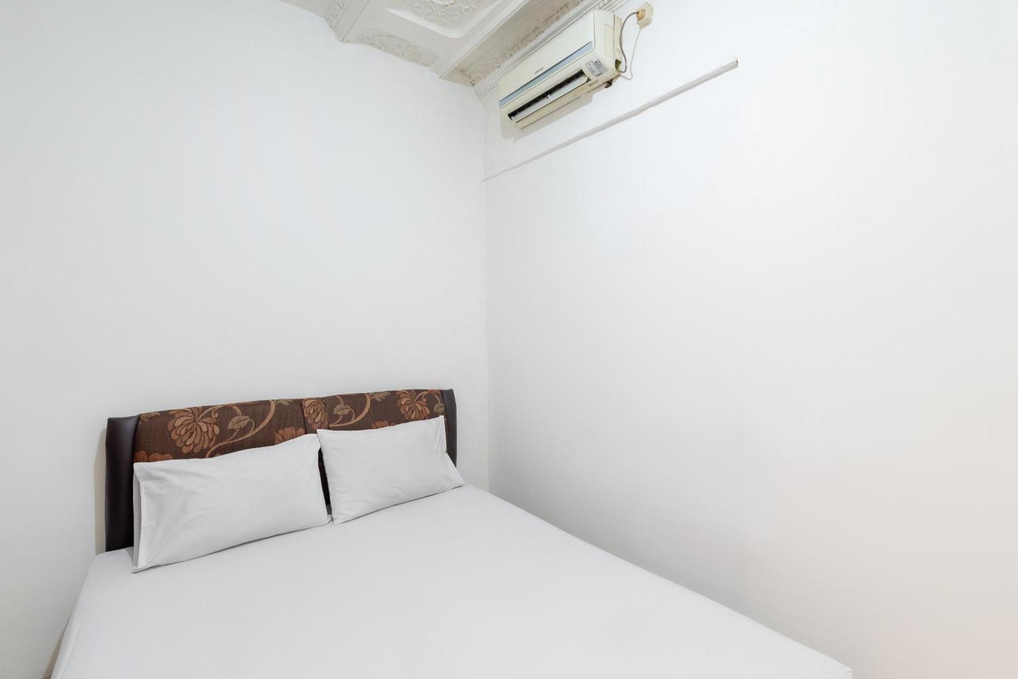 Oyo Life 2108 Griya Aisyah Residence Sorabaya Extérieur photo