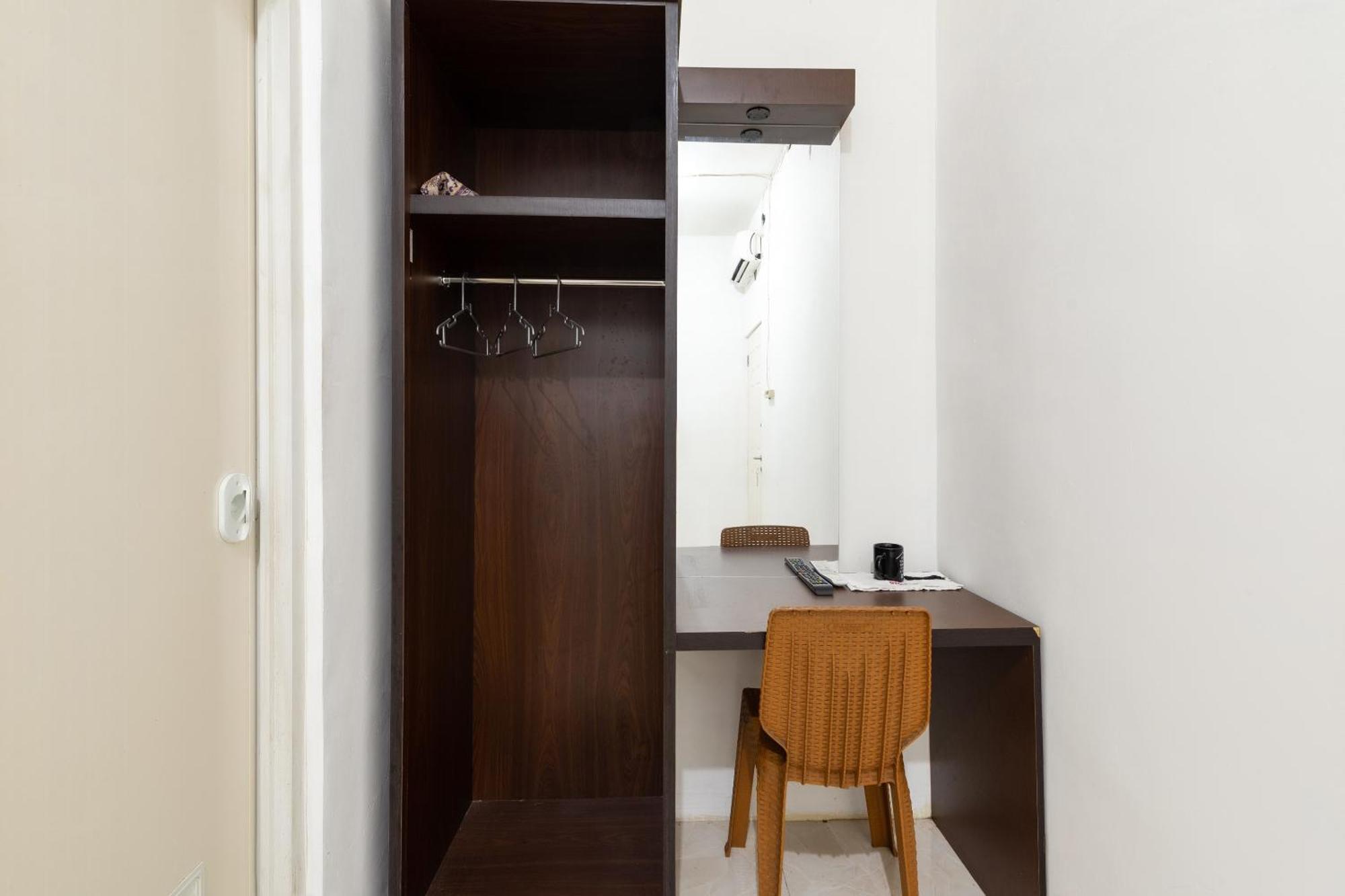 Oyo Life 2108 Griya Aisyah Residence Sorabaya Extérieur photo